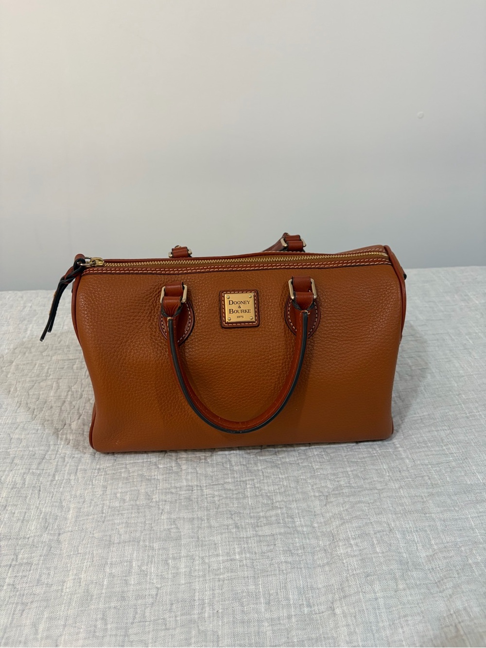 Dooney Bourke speedy style satchel